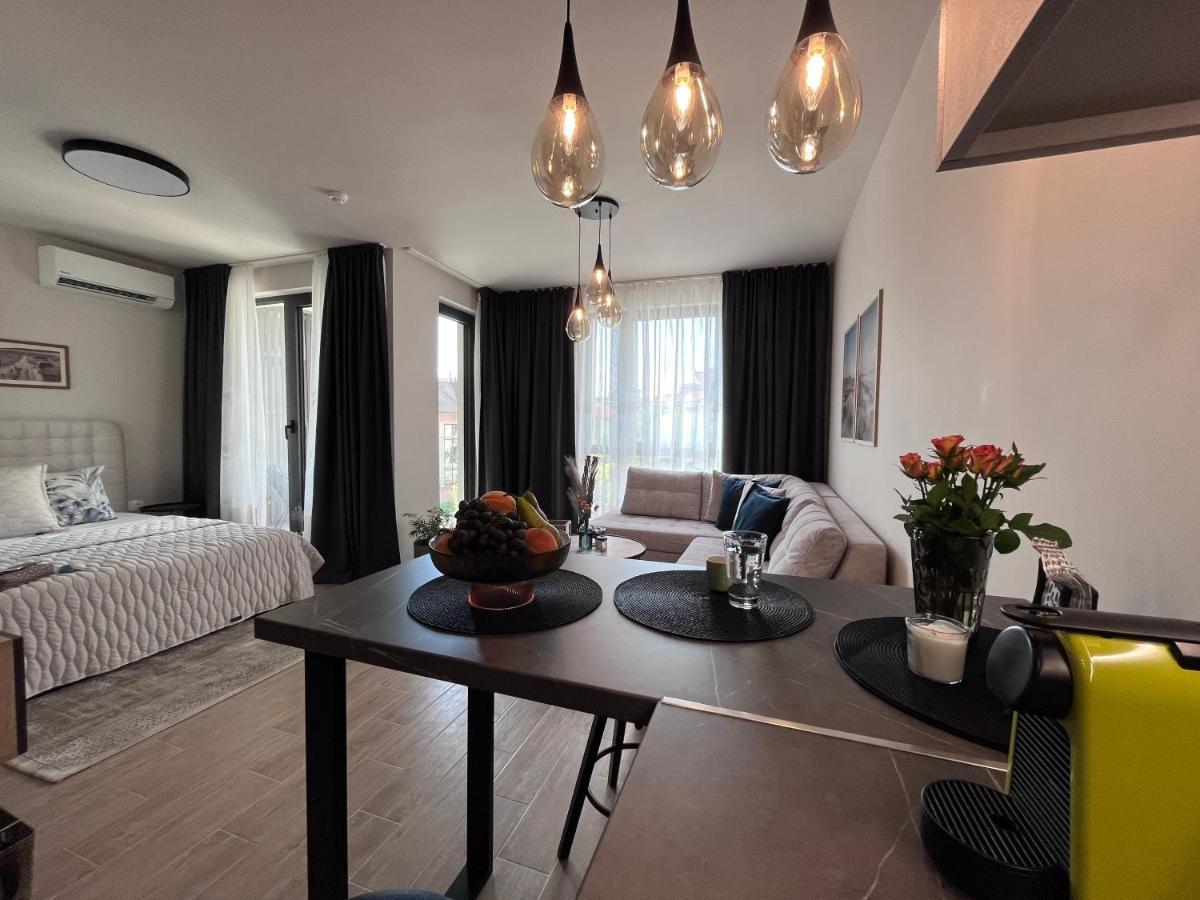 סנט קונסטנטין והלנה Azur Alegria Studio - Free Parking & Pool מראה חיצוני תמונה